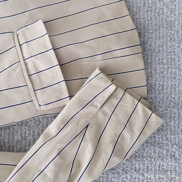 GORGEOUS Talbots Khaki Pinstripe 3 Pocket Blazer, Size 10 - Picture 4 of 11